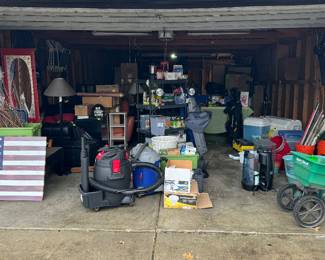 HUGE Garage Selection - Shop Vac, Snow Blower, Pots, Planters & MORE!
