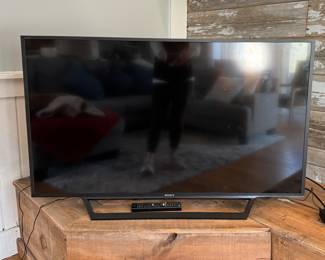 Sony Flat Screen TV. Photo 1 of 2.