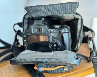 Nikon D40 Camera. Photo 2 of 2.