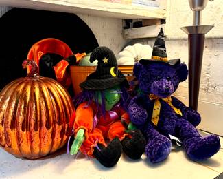 Sample of Halloween Decorations.