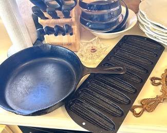 Cast iron skillet and corn cake mold 