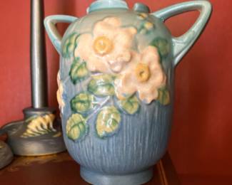 Rosville pottery vase