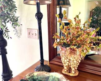 Pottery , McCoy vase 