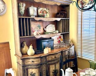 Gorgeous China cabinet 