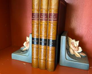 Rosville pottery bookends 
