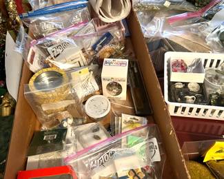 Dollhouse accessories.