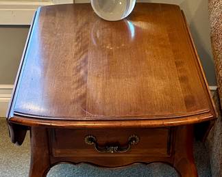Pair of Ethan Allen Dropleaf Side Tables