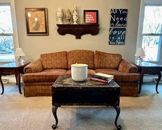 Beautiful sofa with curved backCamel Back Ethan Allen Sofa.  Very Solid and Comfortable