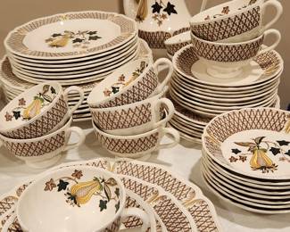 Wedgewood  " Avacado "