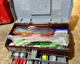 Fishing tackle box