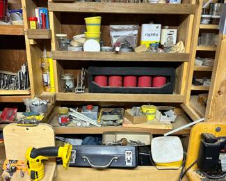DeWALT drill & accessories