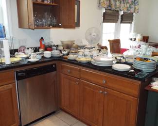 KITCHEN FULL OF EVERYTHING INCLUDING PYREX, VINTAGE COOKIE JARS, CERAMICS, COOKING, BAKING AND MORE!