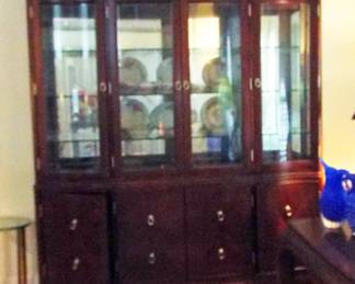 TRIPLE MAHOGANY GLASS FRONT DOORS AND LIGHTED GLASS SHELVES CHINA CABINET