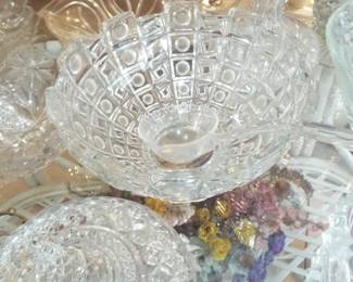 ASSORTED ANTIQUE, VINTAGE, NEWER PRESSED CUT PRESSED AND CUT GLASS ITEMS