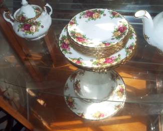 ROYAL ALBERT "OLD COUNTRY ROSE" TEASET