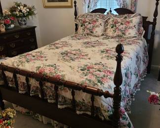 Full size Kincaid Cherry Mountain III bed