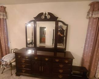 Kincaid Cherry Mountain III dresser with steps for bed