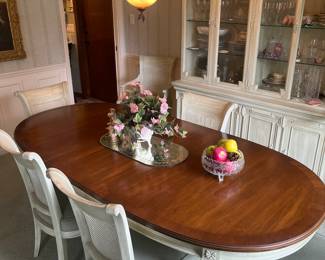 Dining Table with 8 Chairs - Matching China Cabinet