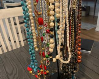 Pre-owned Necklaces