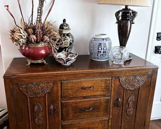 1930s English oak Deco buffet cabinet 