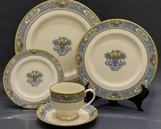 Lenox Autumn 5 piece place setting.   This is one of Lenox's most well known and popular patterns.  This is a sample of a set of 5 piece place setting for 12.  Lenox introduced Autumn in 1918 and it has been one of their top patterns of choice for  American households ever since.  