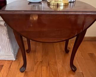 Double drop leaf side table