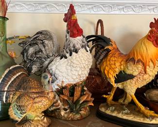 Assorted rooster decor