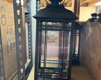 Lanterns come in three sizes