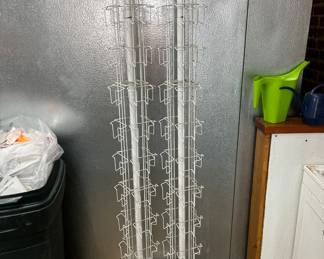 Greeting card spinner