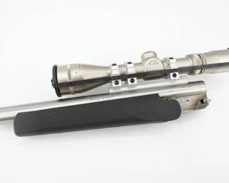 This is a Thompson Center Bullberry/ Woodsmith Hurricane UT 84737 12.75 inch Barrel Chambered in 260 REM and is Paired with Burris 3x-12x Scope. This barrel is able to be used with any Thompson center encore or contender. 