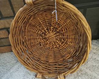 Round basket