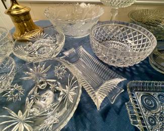 Elegant dining glassware