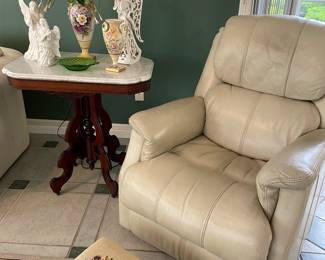 Recliner