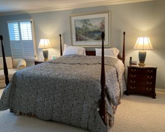 KING POSTER BED.  AMAZING 