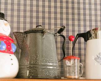 Cookie jar, coffee peculators 