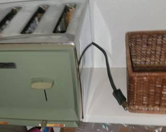 Retro toaster