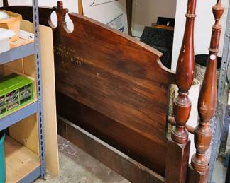 Drexel Full size 4-poster bed