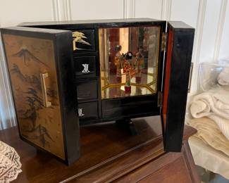 Lacquerware Asian jewelry box