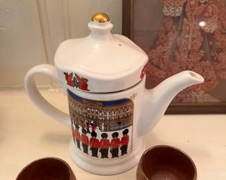 English tea pot, VTG religious art