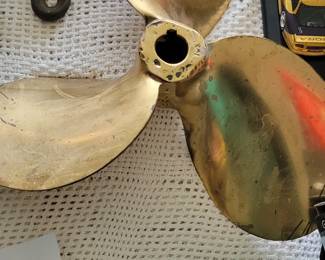 Brass prop