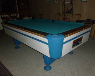 Cool vintage pool table!