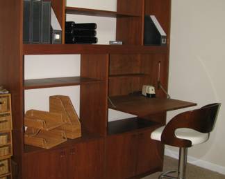 Wall unit desk
