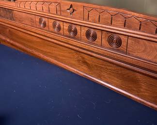Antique queen bed