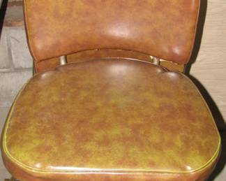 4 chairs that go with previous table