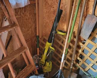 Outdoor shed stuff 