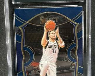 2020-21 Panini Select Luka Doncic CGC 10