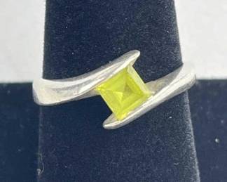 925 Silver Peridot Ring