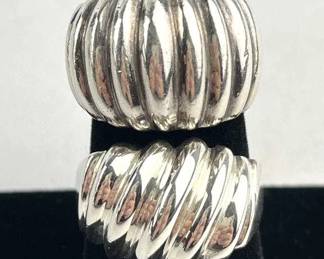 (2) 925 Silver Scalloped Rings