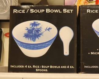 Handmade Japanese Style Porcelain 2 Rice Bowls and 2 Spoons