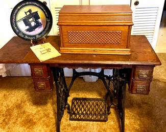 Antique Singer 1898 sewing machine